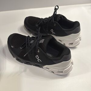 Excellent condition, worn 3 times, just don’t like the fit.